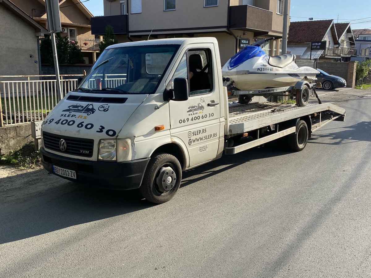 Prevoz plovila na platformi šlep vozila Šlep.rs
