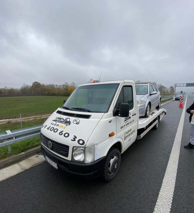 Transportovanje vozila šlep službom